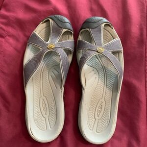 Keen Sandals size 9